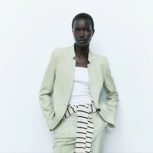 Zara Fitted Blazer with Inverted Lapel NEW